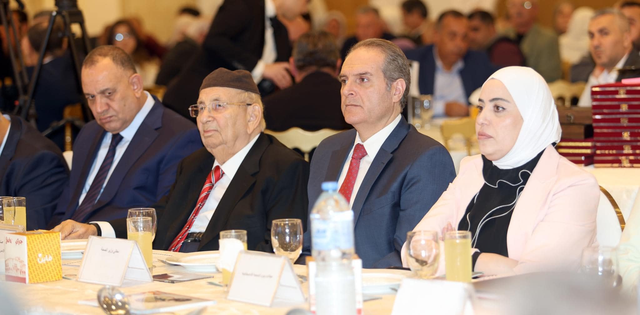 الأمير رعد يرعى حفل توزيع الشهادات على ذوي المتبرعين بالقرنيات (وزارة الصحة)